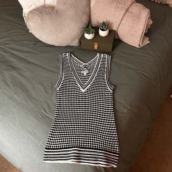 Women’s Striped White and Black Evereve Top - Picture 2 of 5